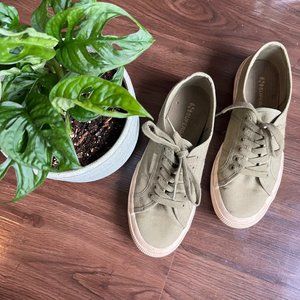 Olive Green Supergas Size 8.5